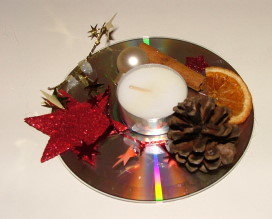 Decoración de CD para el candelabro. Decoración de CD para el candelabro.