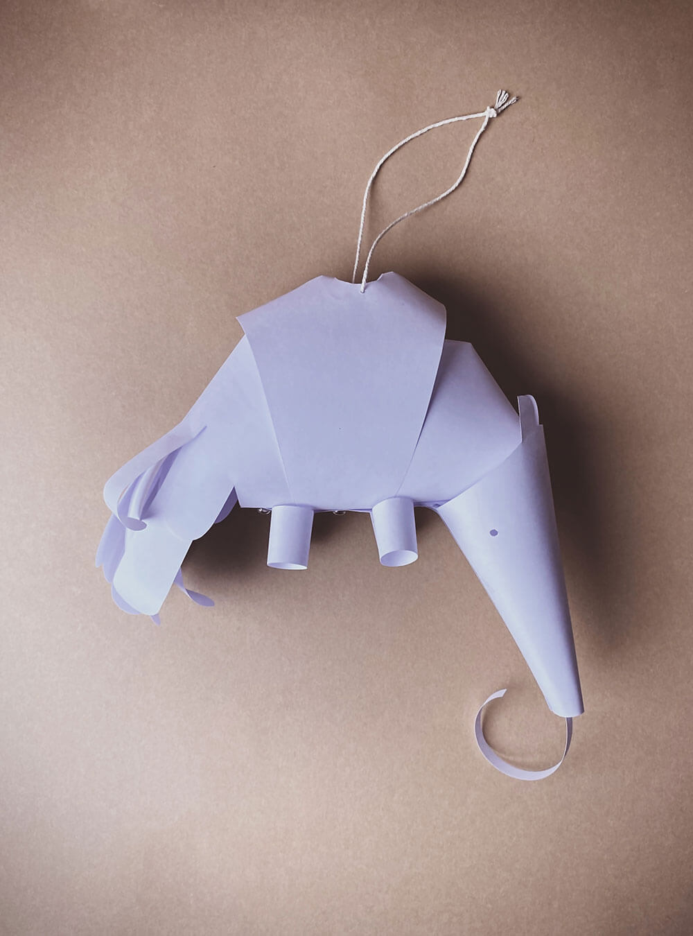 Con un hormiguero para la fiesta de los faroles. Con un hormiguero para la fiesta de los faroles.