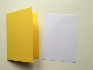 Los niños hacen tarjetas de Pascua. Los niños hacen tarjetas de Pascua.