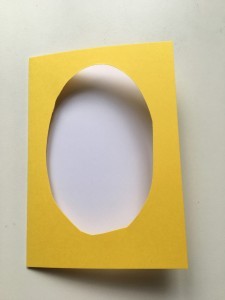 Los niños hacen tarjetas de Pascua. Los niños hacen tarjetas de Pascua.