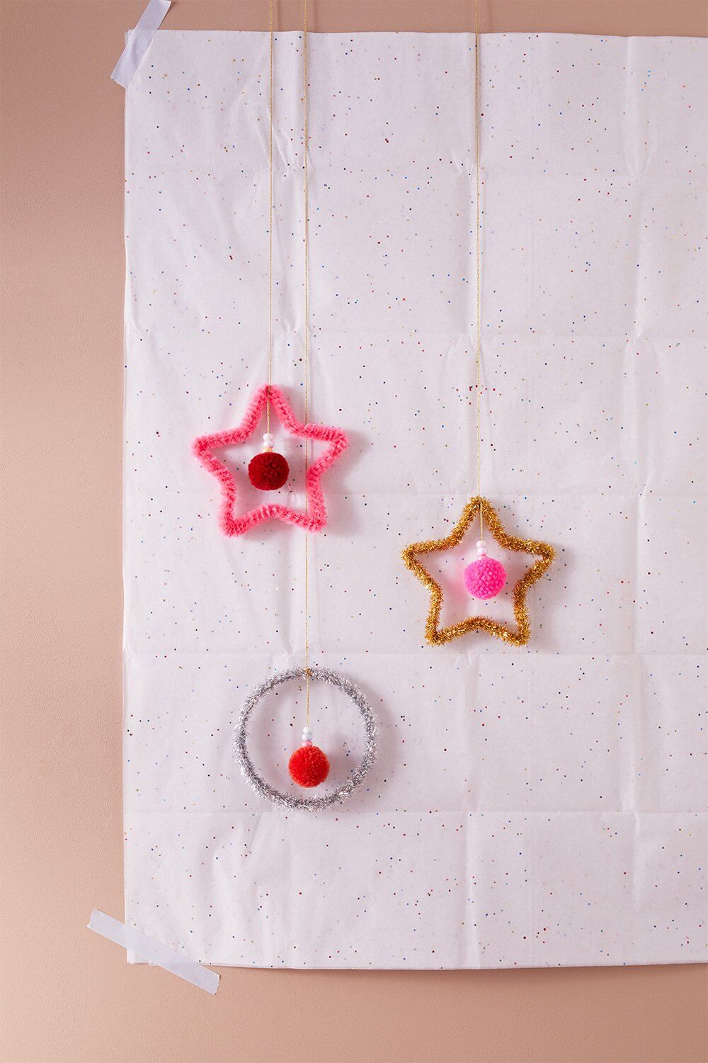 Súper rápido y mágico: haz adornos navideños para ventanas Súper rápido y mágico: haz adornos navideños para ventanas