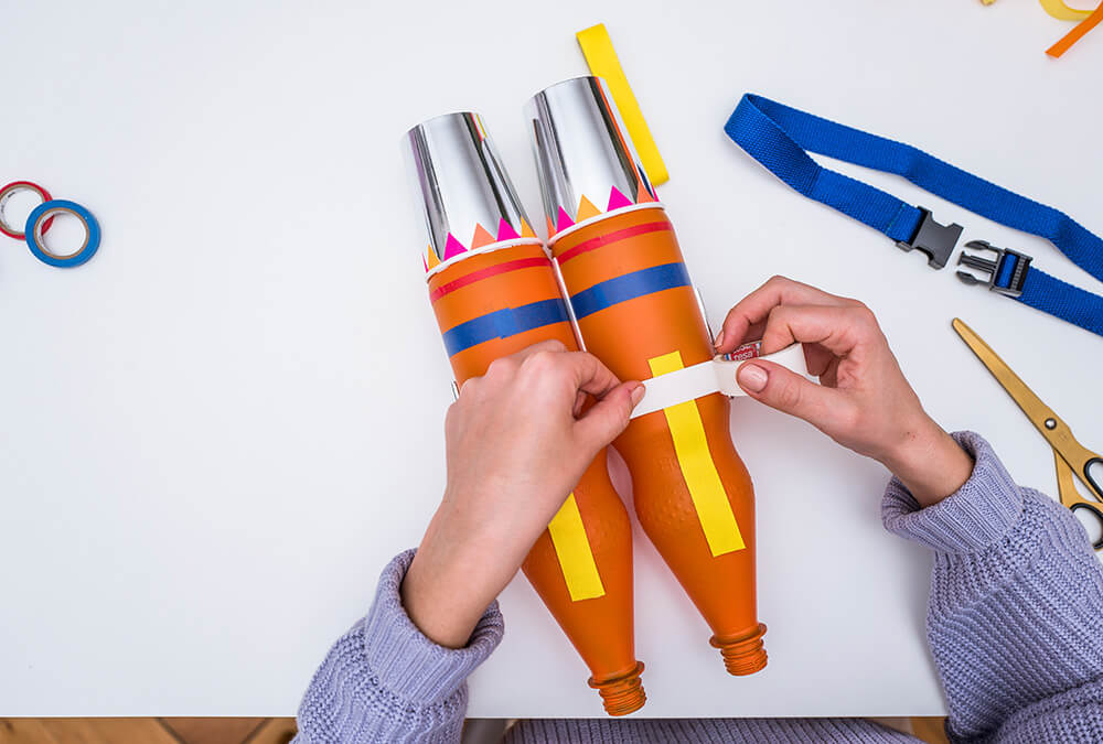 ¡Haz un motor de cohete para un disfraz de astronauta! ¡Haz un motor de cohete para un disfraz de astronauta!