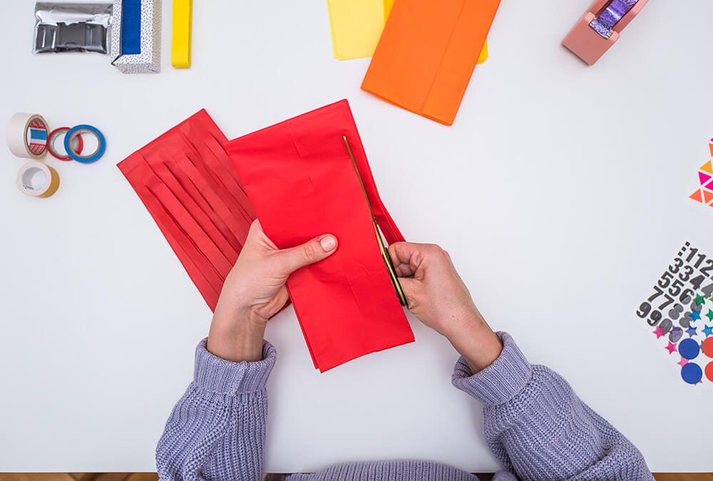 ¡Haz un motor de cohete para un disfraz de astronauta! ¡Haz un motor de cohete para un disfraz de astronauta!