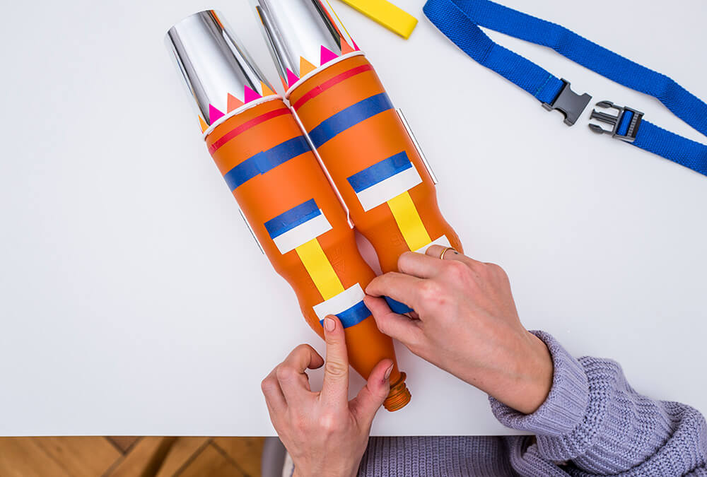 ¡Haz un motor de cohete para un disfraz de astronauta! ¡Haz un motor de cohete para un disfraz de astronauta!