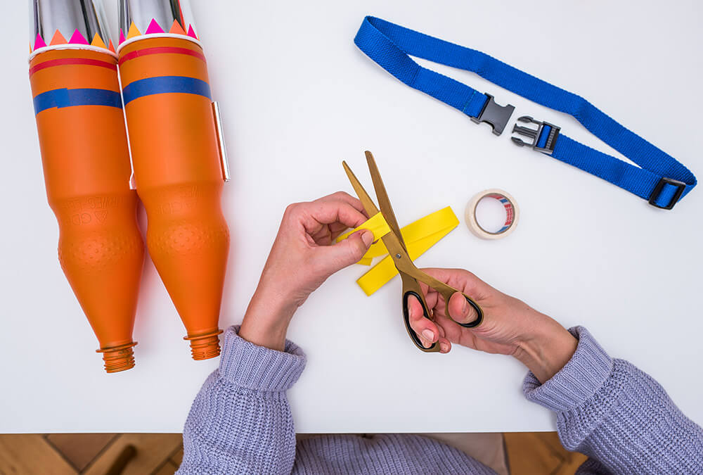 ¡Haz un motor de cohete para un disfraz de astronauta! ¡Haz un motor de cohete para un disfraz de astronauta!