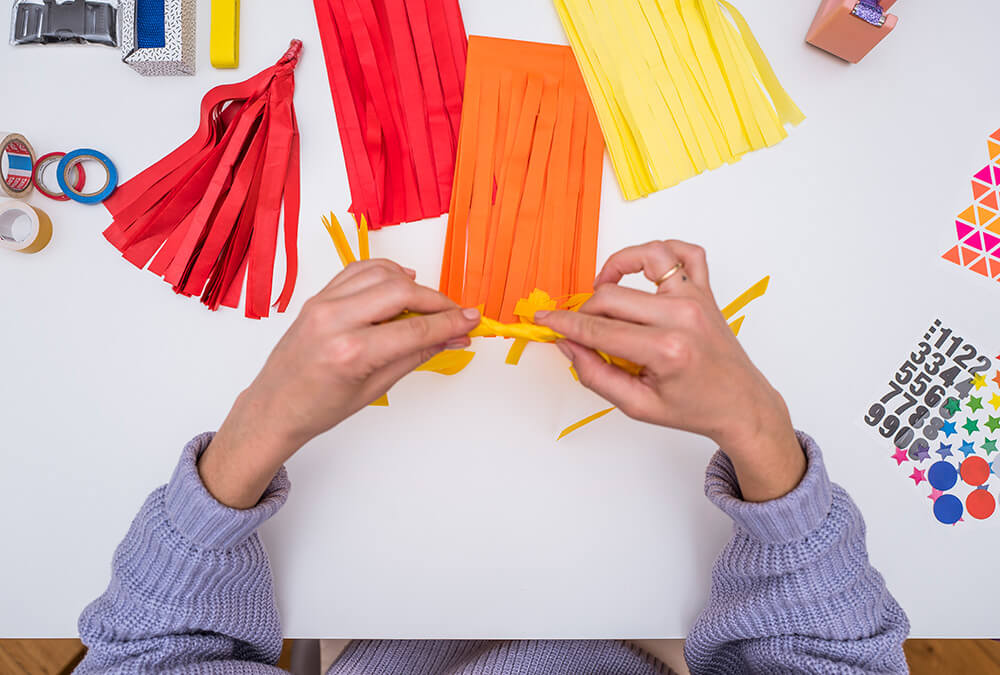 ¡Haz un motor de cohete para un disfraz de astronauta! ¡Haz un motor de cohete para un disfraz de astronauta!