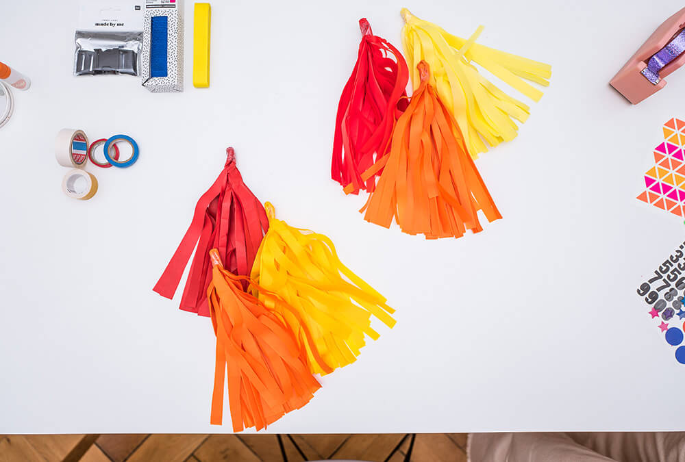 ¡Haz un motor de cohete para un disfraz de astronauta! ¡Haz un motor de cohete para un disfraz de astronauta!