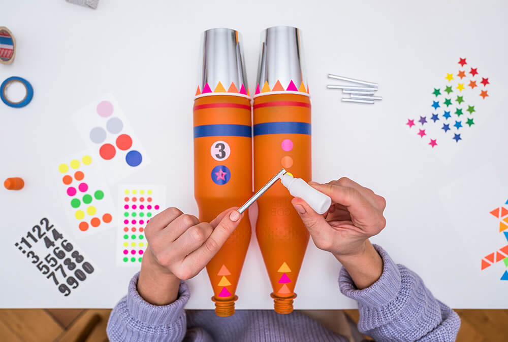 ¡Haz un motor de cohete para un disfraz de astronauta! ¡Haz un motor de cohete para un disfraz de astronauta!
