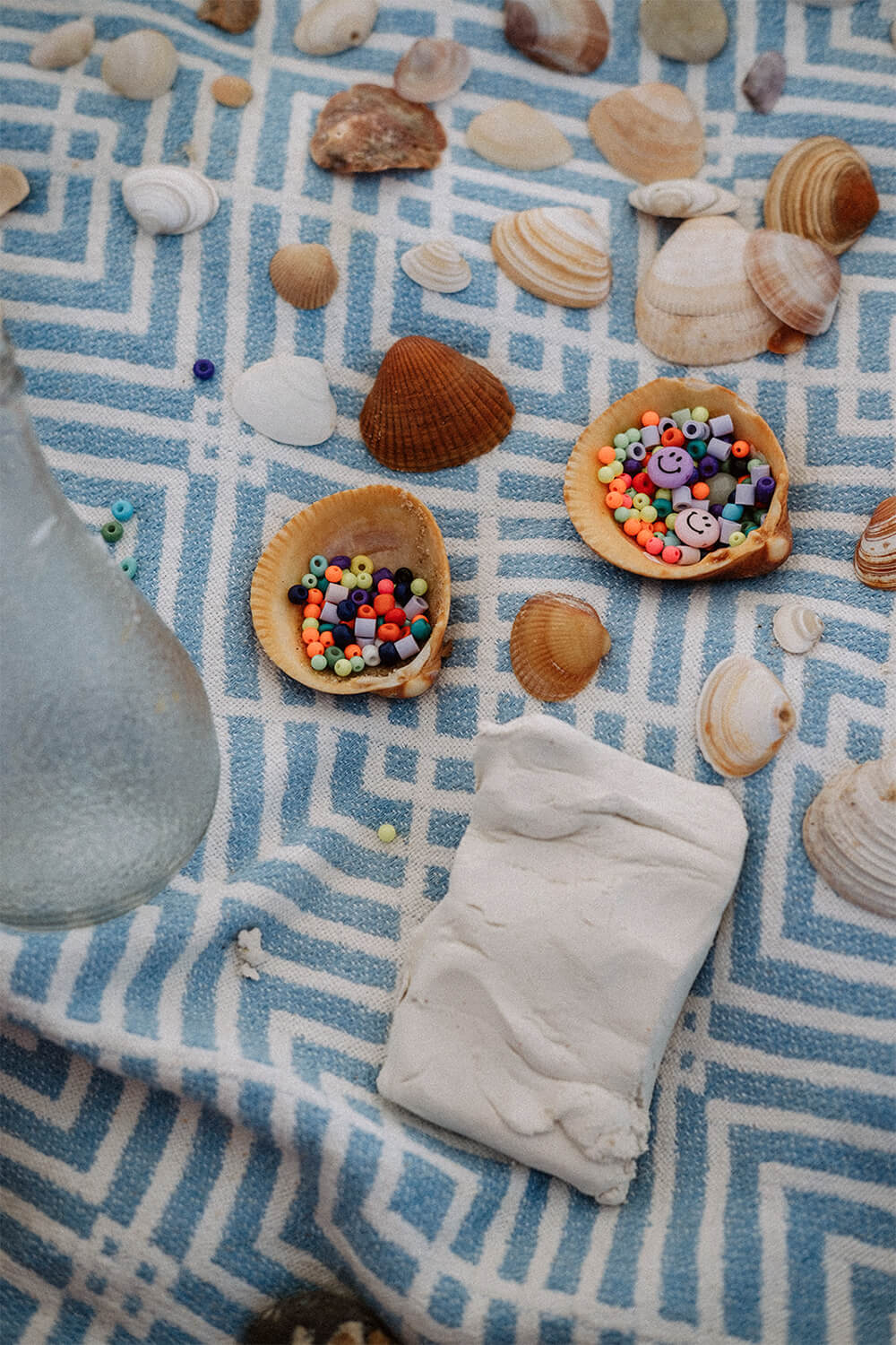 Encantadoramente sencilla: cerámica hecha con plastilina y tesoros navideños Encantadoramente sencilla: cerámica hecha con plastilina y tesoros navideños