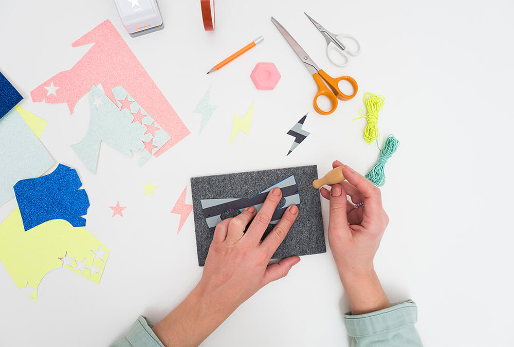 ¡BAM! Crea invitaciones de superhéroes