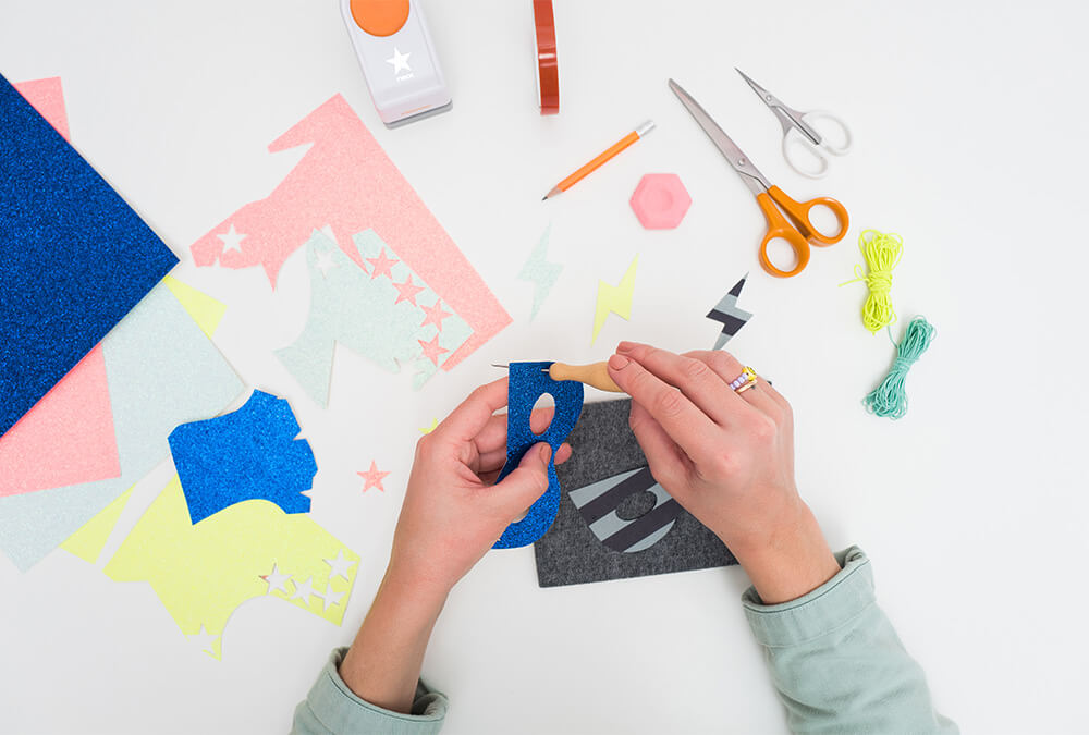 ¡BAM! Crea invitaciones de superhéroes