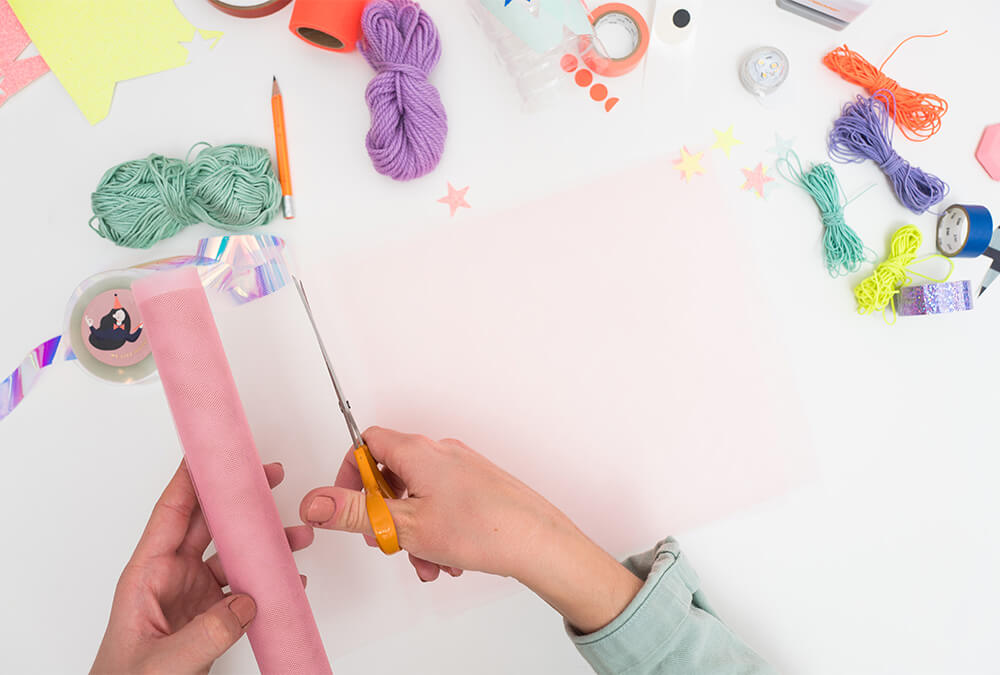 ¡GUAU, GUAU! Haz linternas de superhéroes brillantes