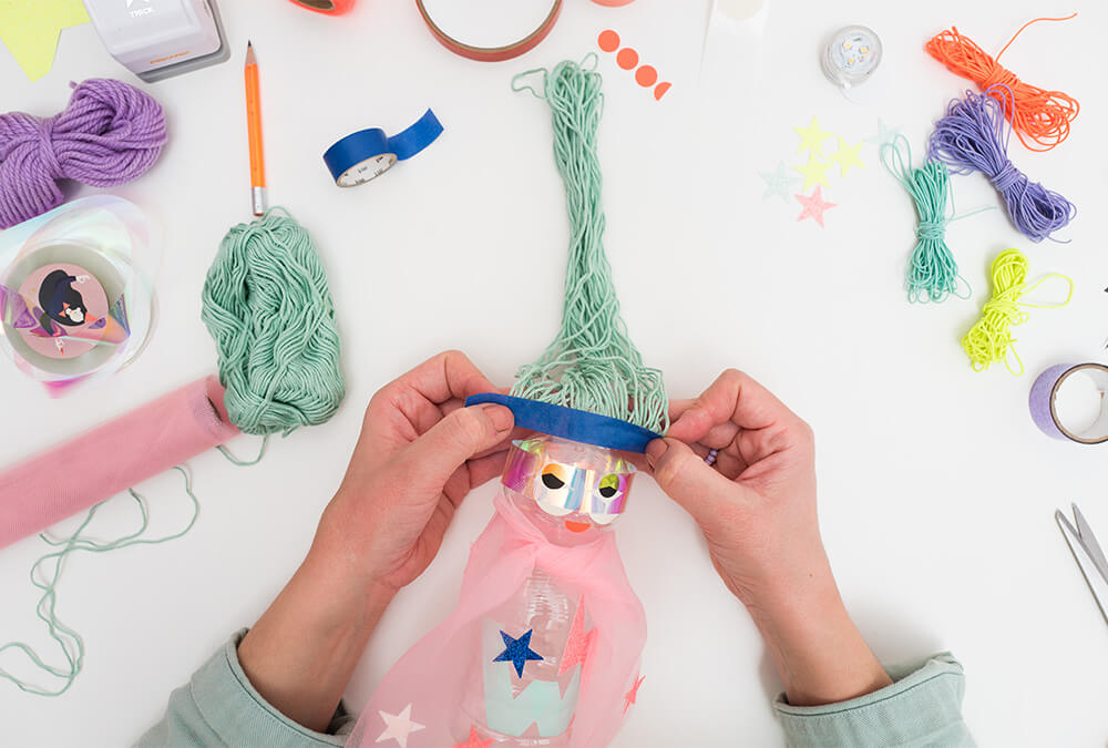 ¡GUAU, GUAU! Haz linternas de superhéroes brillantes