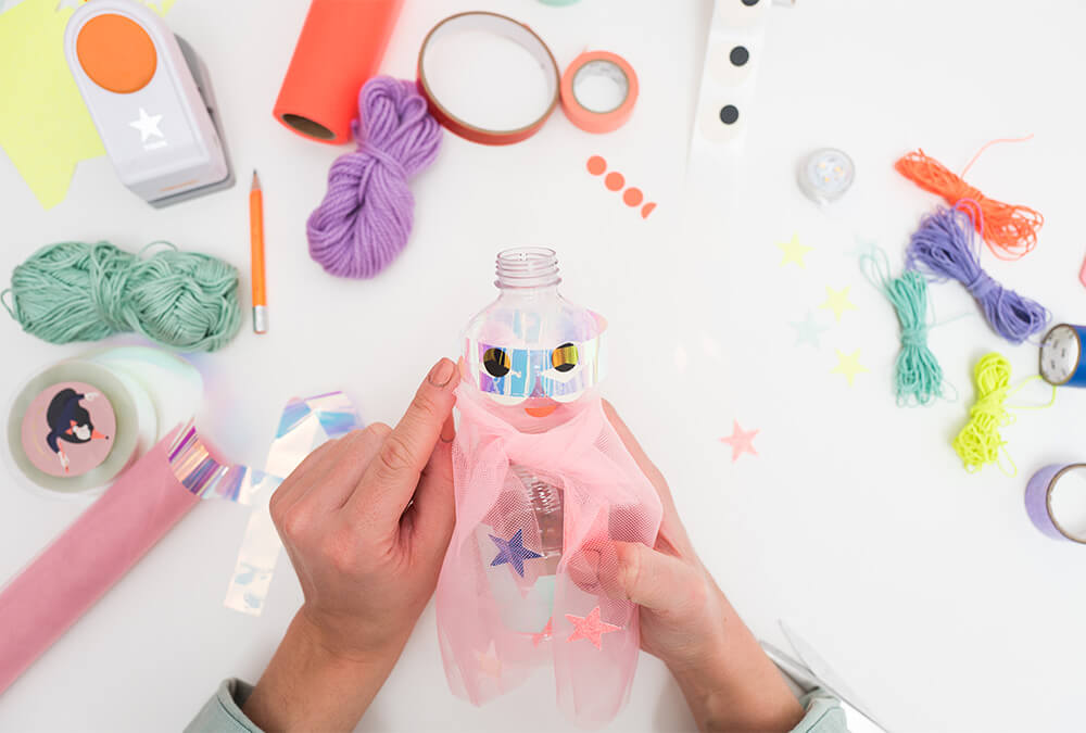 ¡GUAU, GUAU! Haz linternas de superhéroes brillantes