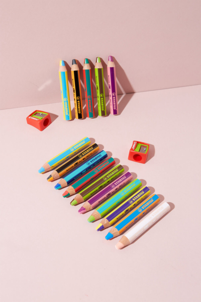 Mundos de pintura infinitos: nuestra pintura de colores espaciales ha llegado Mundos de pintura infinitos: nuestra pintura de colores espaciales ha llegado