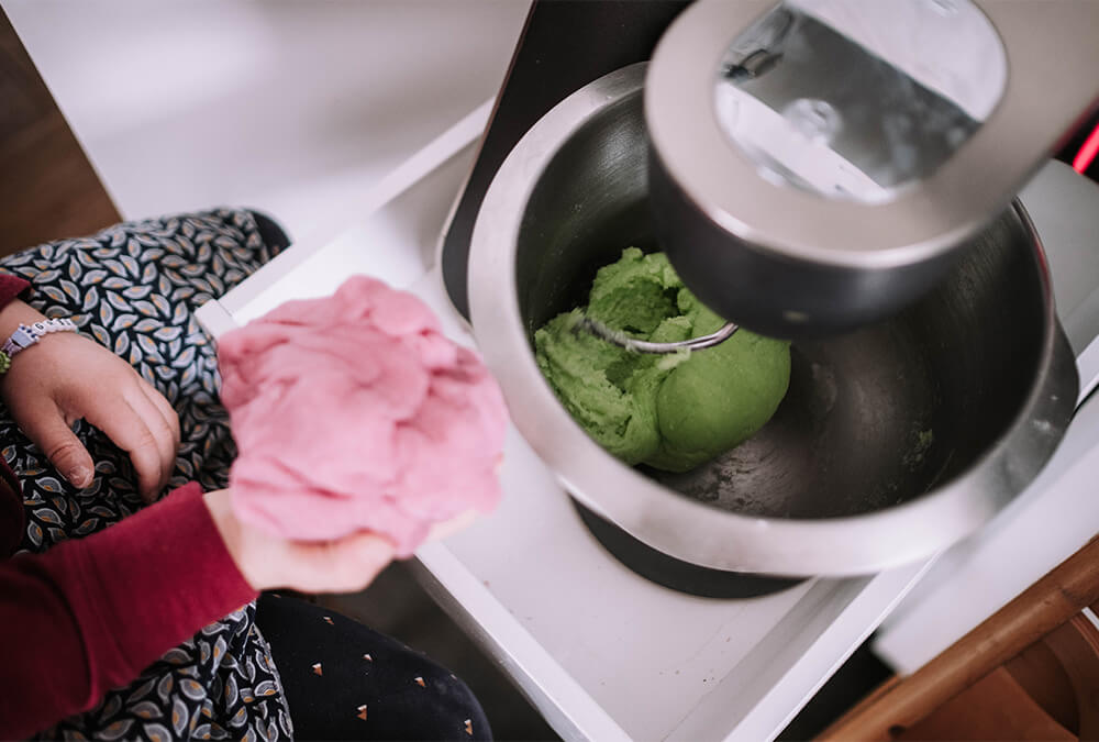 ¡Haz tu propia masa con un divertido truco de gelatina! ¡Haz tu propia masa con un divertido truco de gelatina!