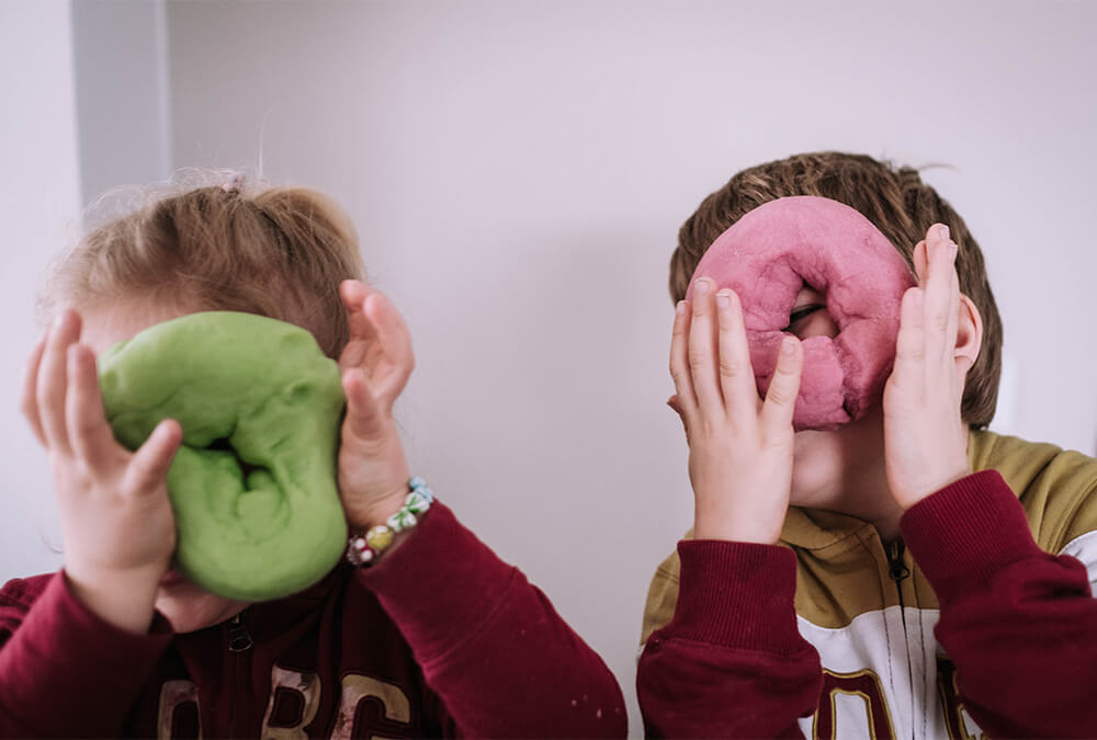 ¡Haz tu propia masa con un divertido truco de gelatina! ¡Haz tu propia masa con un divertido truco de gelatina!