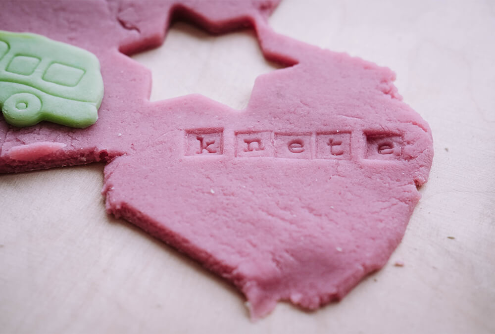 ¡Haz tu propia masa con un divertido truco de gelatina! ¡Haz tu propia masa con un divertido truco de gelatina!