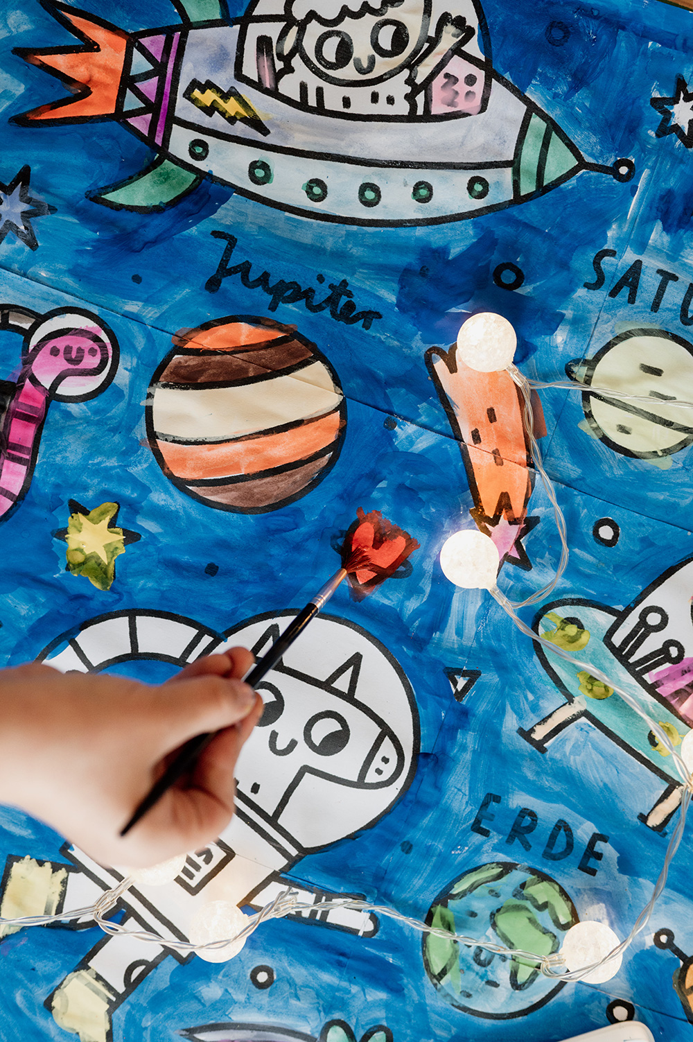 Mundos de pintura infinitos: nuestra pintura de colores espaciales ha llegado Mundos de pintura infinitos: nuestra pintura de colores espaciales ha llegado