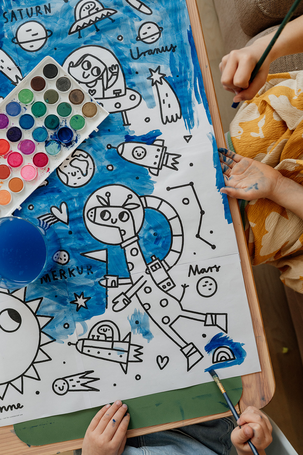 Mundos de pintura infinitos: nuestra pintura de colores espaciales ha llegado Mundos de pintura infinitos: nuestra pintura de colores espaciales ha llegado