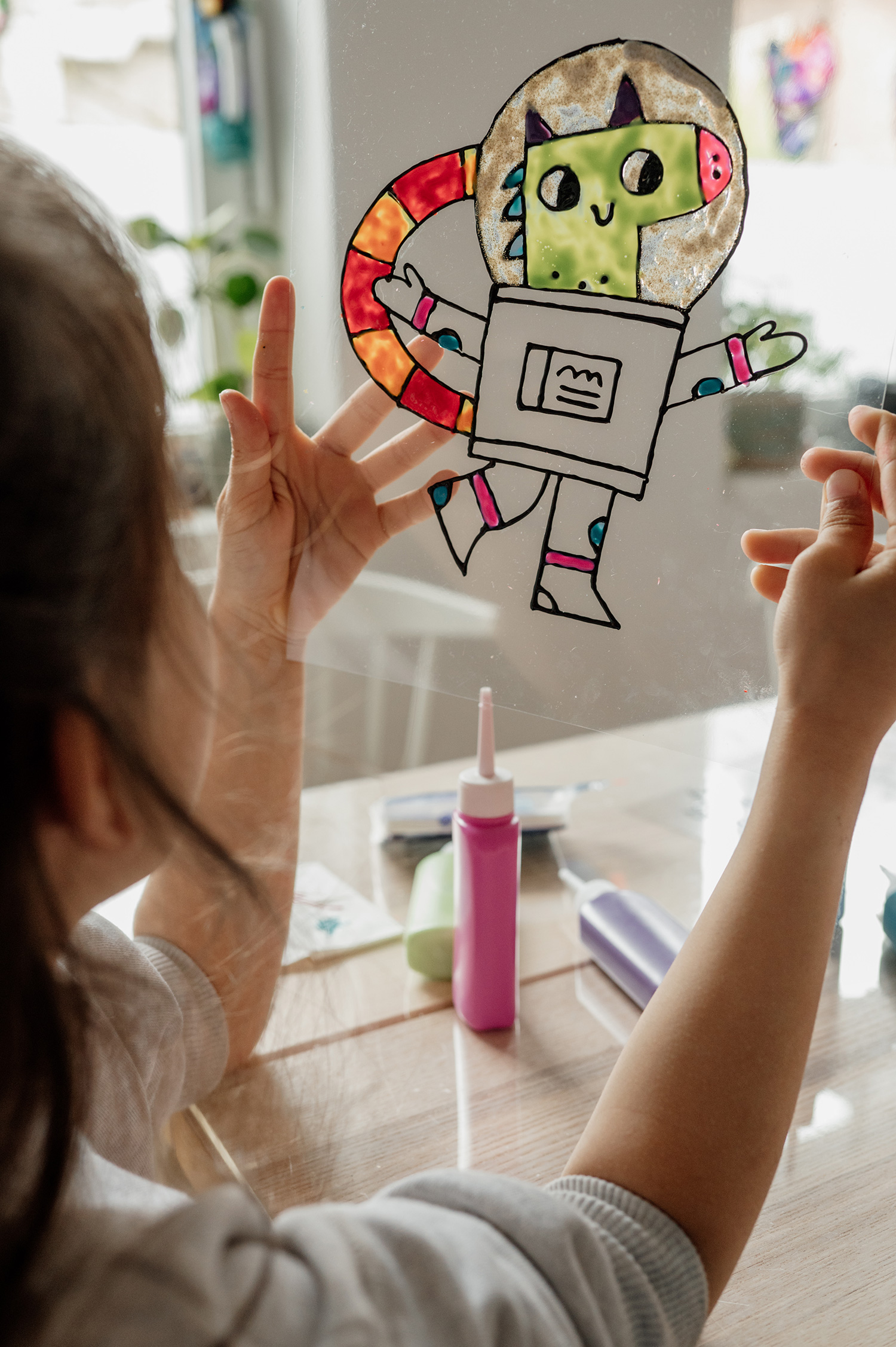 ¡Galácticamente bueno! Así es como se diseñan imágenes de ventanas con Window Color ¡Galácticamente bueno! Así es como se diseñan imágenes de ventanas con Window Color