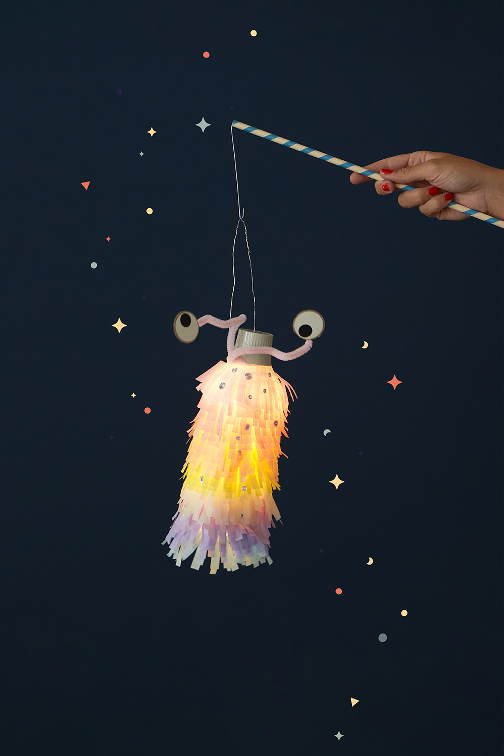 No da nada de miedo: haz una linterna monstruosa y ligera No da nada de miedo: haz una linterna monstruosa y ligera