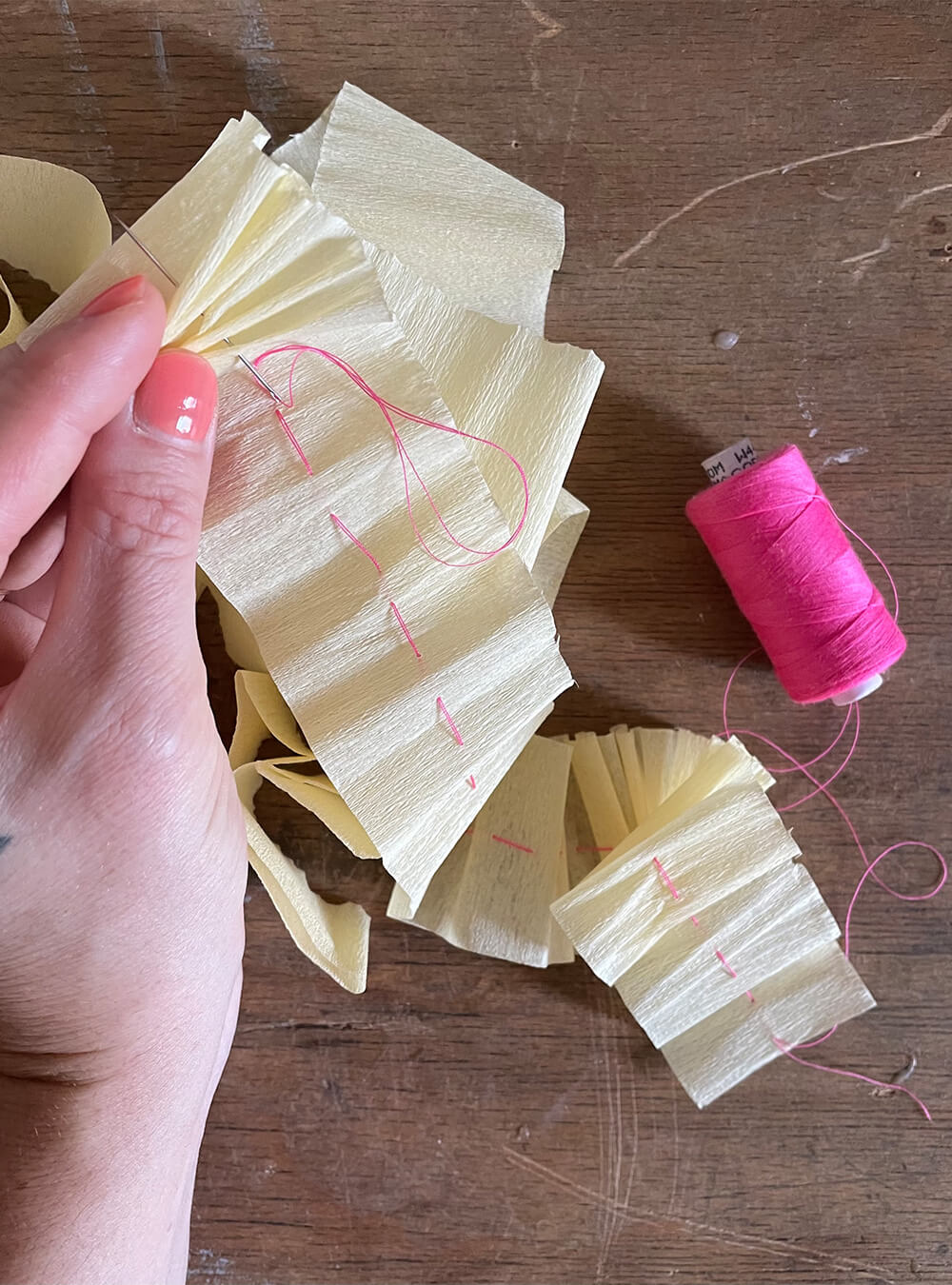 Decoración DÍA DE LOS MUERTOS: Cómo hacer una guirnalda de caléndulas de papel