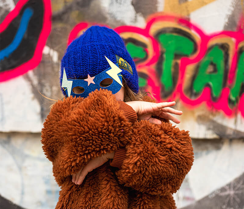 ¡BAM! Crea invitaciones de superhéroes