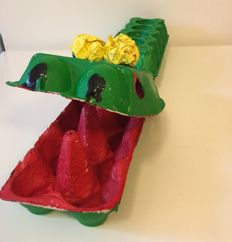 Idea artesanal con cartón de huevos: cocodrilo Idea artesanal con cartón de huevos: cocodrilo