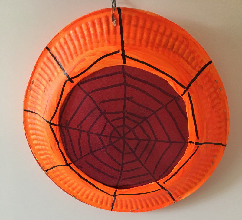 hacer una linterna con plato de papel