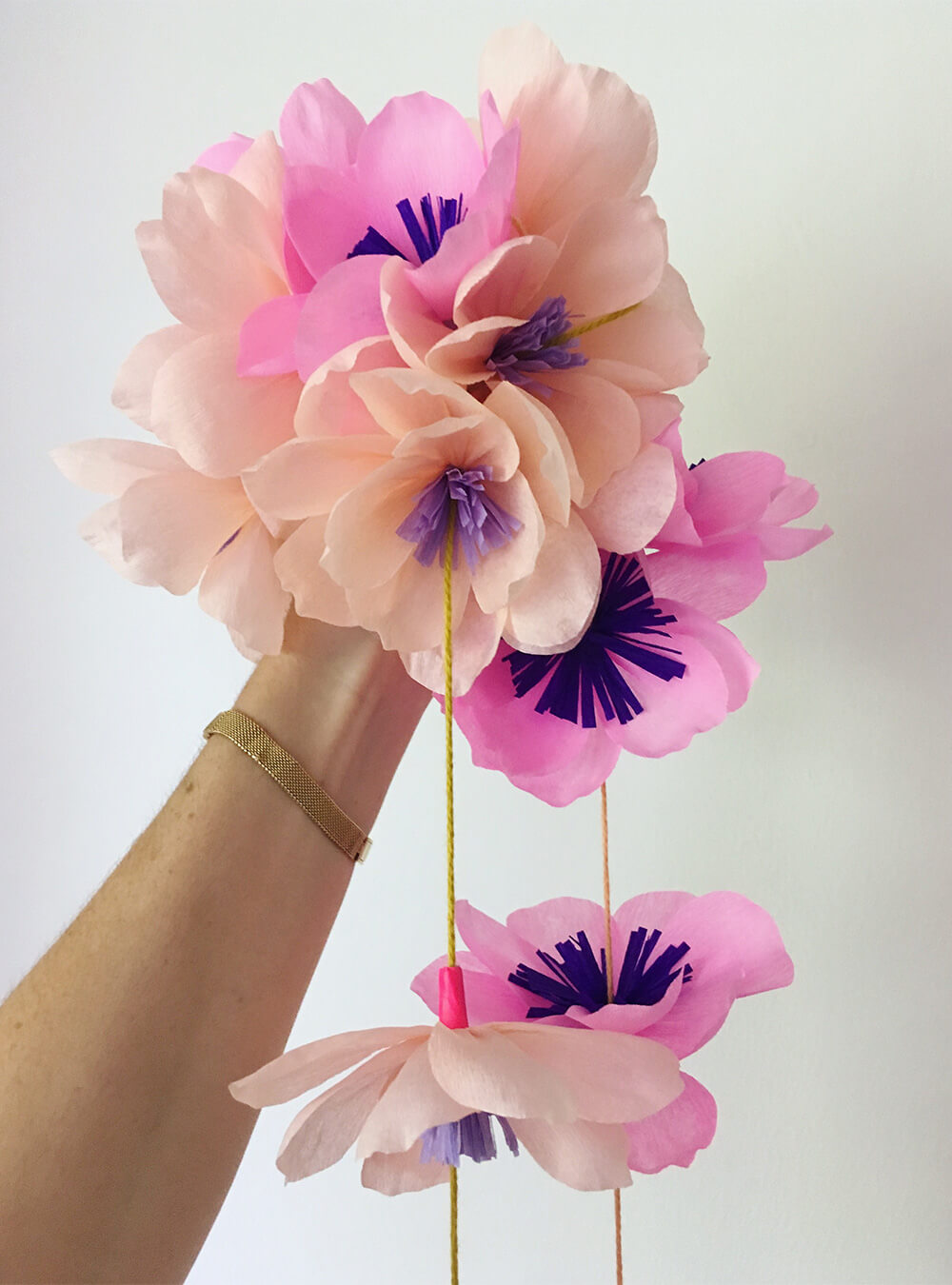 ¡Aloha a la potencia de dos! Creación paso a paso de guirnaldas de flores mágicas ¡Aloha a la potencia de dos! Creación paso a paso de guirnaldas de flores mágicas